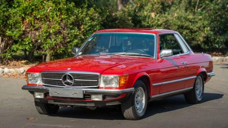 UN MERCEDES BENZ DE DIEGO MARADONA, SIN OFERENTES