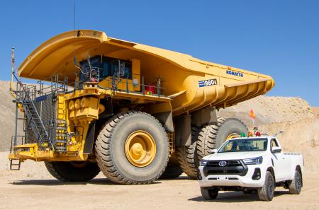 Komatsu y Toyota presentan su vehículo autónomo para la minería