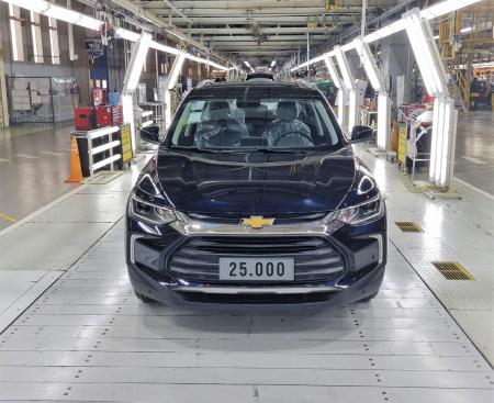 Chevrolet aumenta la producción del Tracker, pero deja de fabricar el Cruze