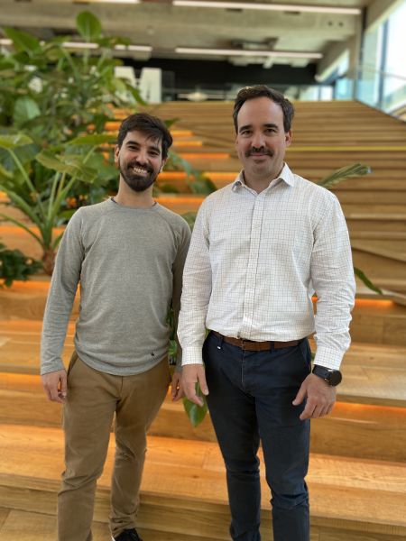 Toma?s Pereyro, Responsable de la unidad de negocios de clasificados de Vehi?culos de Mercado Libre.David Gentile, Gerente de Canales Indirectos de Banco Galicia.